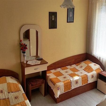 Guest House Konomaevi Sozopol Exterior foto